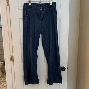 Les tricot Women's Blue Jeans wide leg size 32